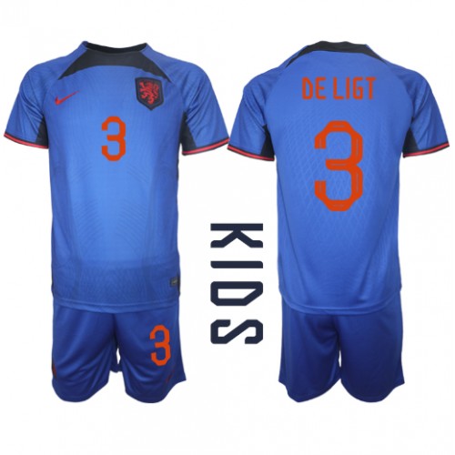 Nederländerna Matthijs de Ligt #3 Bortaställ Barn VM 2022 Kortärmad (+ Korta byxor)